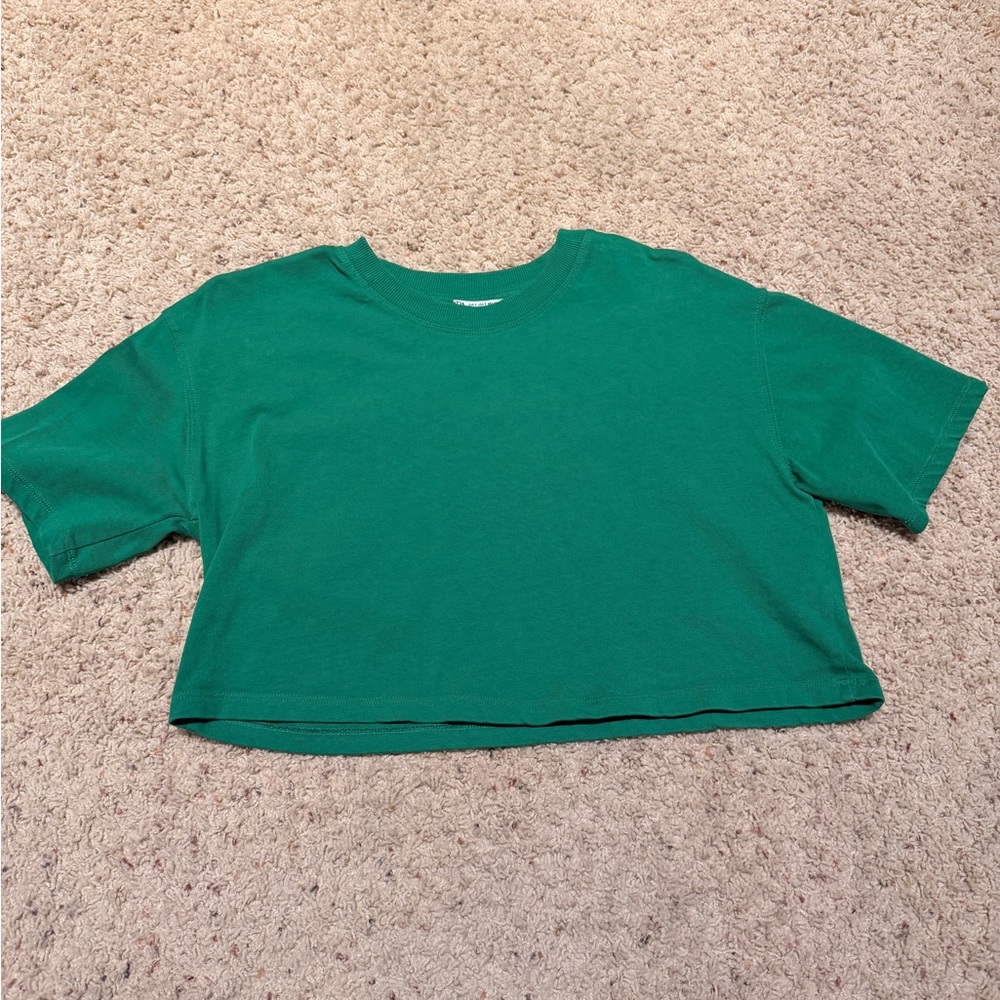 Kelly Green Cropped T-Shirt - Casual Everyday Top